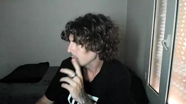 joaquin420 hot online show from May 6, 2026, 5:39 pm