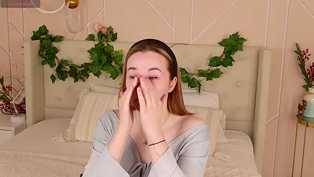 Snapshot of Abigail_Forland chatting on March 15, 2026, 5:14 am Abigail Forland online show from March 15, 2026, 5:14 am