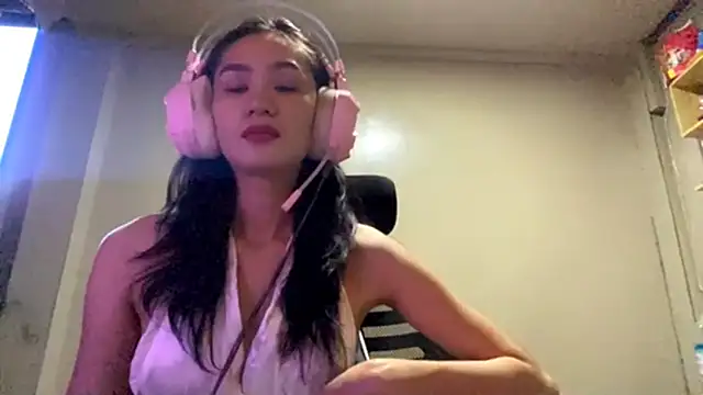 GenevaNicarry online show from February 14, 2026, 12:11 am