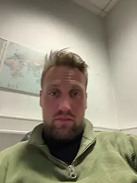 lovefuess online show from February 9, 2026, 12:25 pm