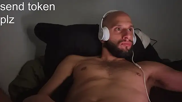 EsteemedWonder17 online show from February 9, 2026, 4:16 pm