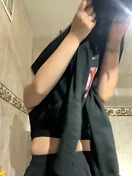 Snapshot of Violette_Blake_ chatting on March 23, 2026, 1:11 pm Violette Blake online show from March 23, 2026, 1:11 pm