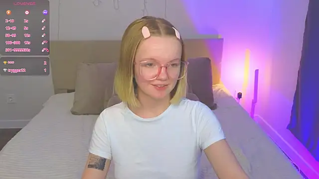 Snapshot of StellaBunny chatting on March 27, 2026, 8:26 am StellaBunny online show from March 27, 2026, 8:26 am