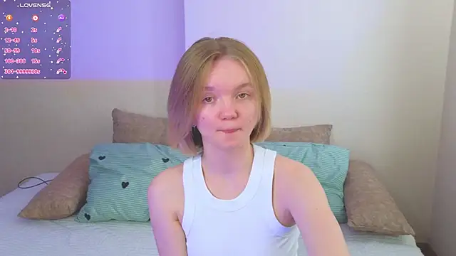 Snapshot of StellaBunny chatting on February 26, 2026, 11:32 am StellaBunny online show from February 26, 2026, 11:32 am