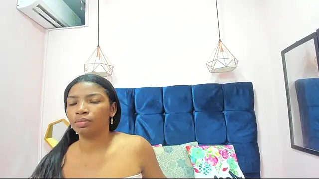 Sexy ebony 1 online show from April 26, 2026, 11:18 am