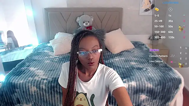 june fox online show from February 10, 2026, 7:24 pm