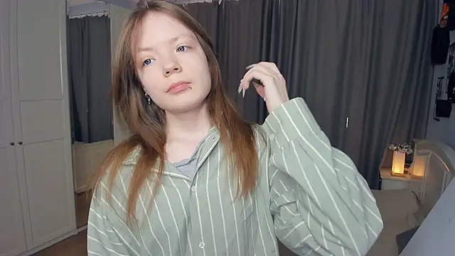 Snapshot of LavenderMitten chatting on March 20, 2026, 6:47 am LavenderMitten online show from March 20, 2026, 6:47 am