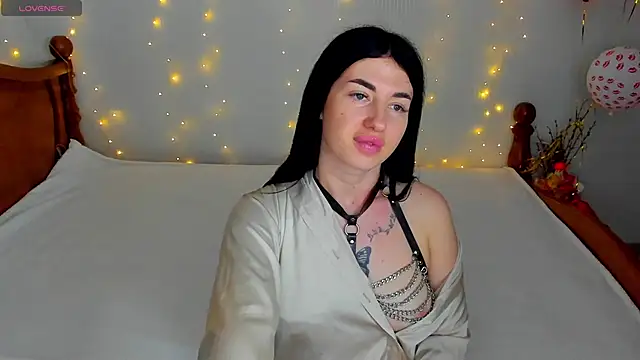 milanasky5 online show from March 15, 2026, 7:21 pm