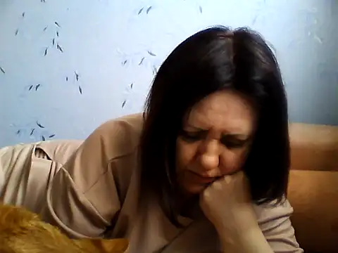 Snapshot of LockyCharm111 chatting on April 5, 2026, 5:03 am LockyCharm111 online show from April 5, 2026, 5:03 am
