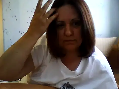 LockyCharm111 online show from June 26, 2026, 4:57 pm