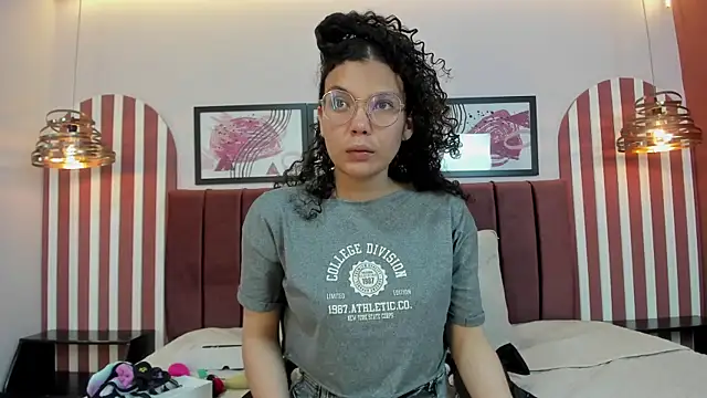 Snapshot of candice_johnss chatting on March 25, 2026, 4:06 pm candice johnss online show from March 25, 2026, 4:06 pm