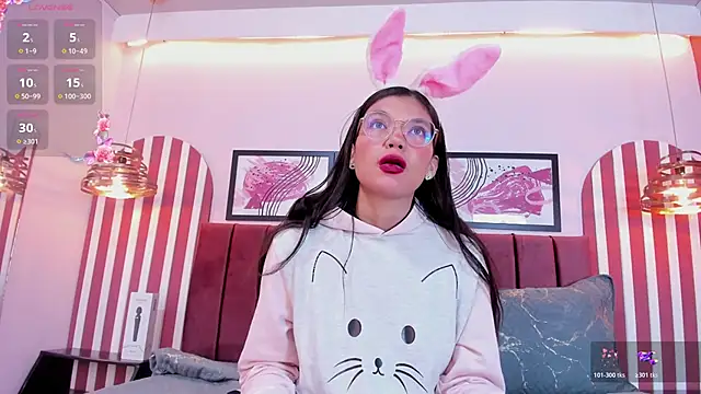 Snapshot of candice_johnss chatting on February 18, 2026, 12:34 pm candice johnss online show from February 18, 2026, 12:34 pm