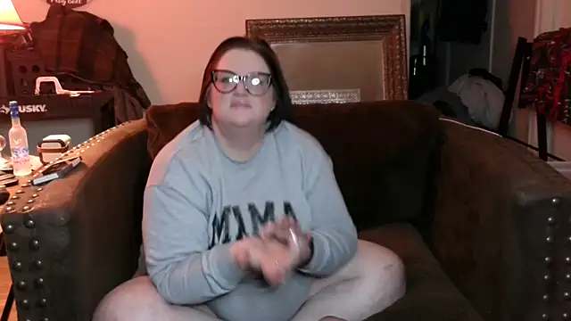 Snapshot of FreaksOffALeash3261 chatting on February 26, 2026, 12:49 pm FreaksOffALeash3261 online show from February 26, 2026, 12:49 pm