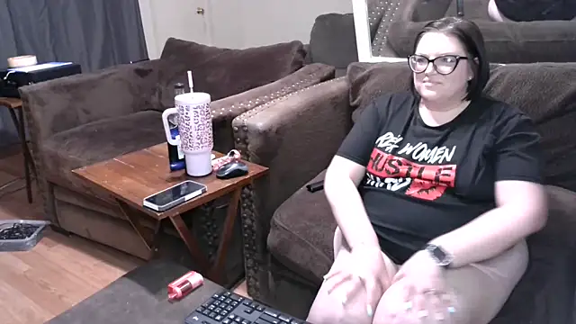 Snapshot of FreaksOffALeash3261 chatting on February 20, 2026, 6:19 am FreaksOffALeash3261 online show from February 20, 2026, 6:19 am