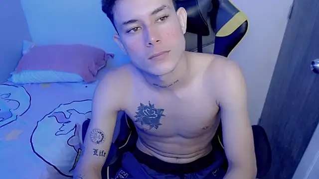 Yuztin  online show from February 10, 2026, 9:14 pm