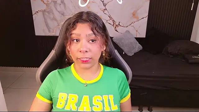 Sophie19   online show from March 5, 2026, 12:13 pm