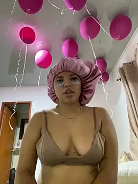 Lucy strong1 online show from March 31, 2026, 6:15 am