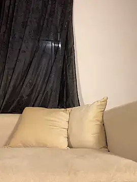 PAULA  MONTES- online show from February 13, 2026, 1:49 am