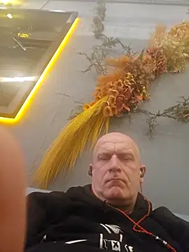 sk8brd snwbrd no snitch online show from February 17, 2026, 12:57 pm