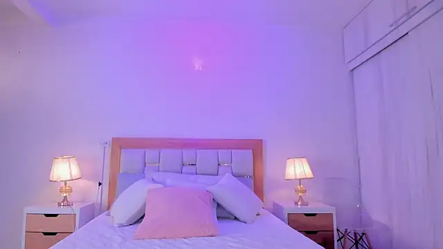 Bunny Blush1 online show from February 18, 2026, 7:10 pm