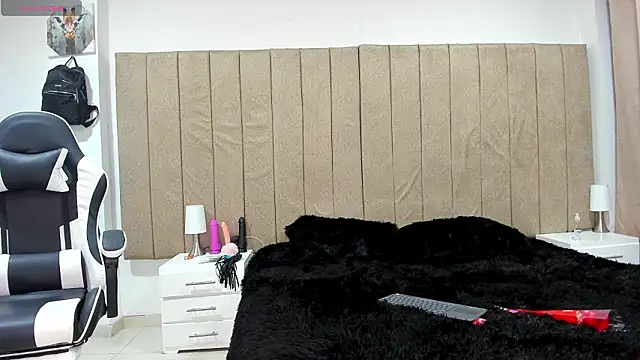 Snapshot of valery_slim18 chatting on March 8, 2026, 3:43 am valery slim18 online show from March 8, 2026, 3:43 am