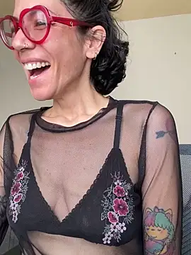 JeanneDuval8888 online show from May 27, 2026, 11:34 pm