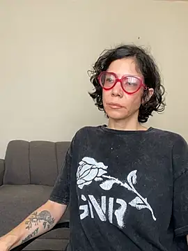 JeanneDuval8888 online show from May 19, 2026, 10:39 pm