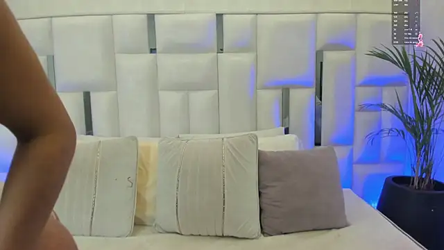 Snapshot of Nylaharris chatting on March 27, 2026, 4:32 am Nylaharris online show from March 27, 2026, 4:32 am