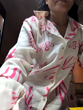 sexysilmy online show from June 17, 2026, 5:29 am