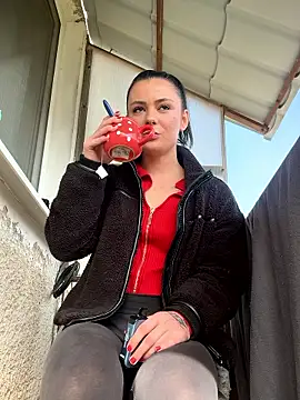 Snapshot of alwayshornyvivi chatting on March 25, 2026, 8:14 am alwayshornyvivi online show from March 25, 2026, 8:14 am