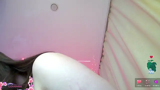 RosieNana online show from April 20, 2026, 4:41 pm