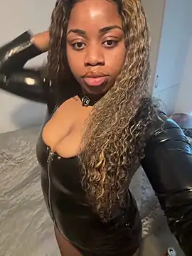 DuchessDubh961 online show from February 10, 2026, 12:37 pm