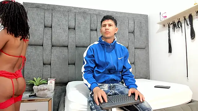 NaughtyVibes OS online show from June 11, 2026, 2:22 am
