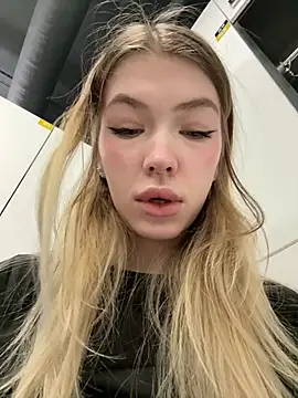 Mia Star69 online show from February 13, 2026, 3:01 pm