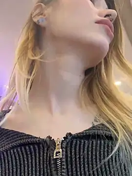 Mia Star69 online show from March 12, 2026, 12:31 pm