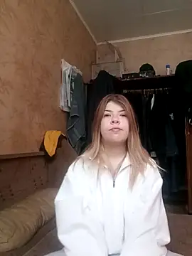 EvaTallor online show from February 12, 2026, 5:18 am