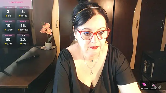exiMIlf online show from April 27, 2026, 12:03 pm