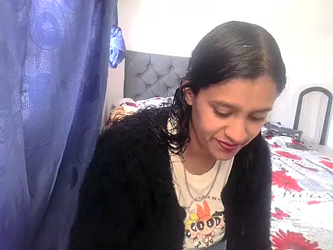 luna E online show from June 16, 2026, 6:08 pm