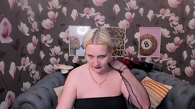 Victoria Notti online show from April 15, 2026, 10:54 am