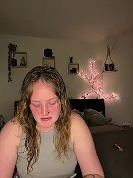 Maryjane-Spidermann online show from March 28, 2026, 6:53 pm