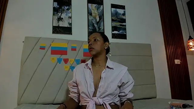 samaraa smith1 online show from July 4, 2026, 12:43 pm