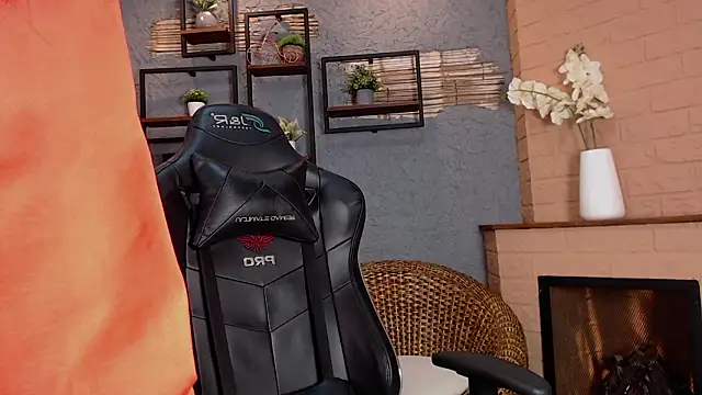 SinLickerr online show from March 22, 2026, 2:07 pm