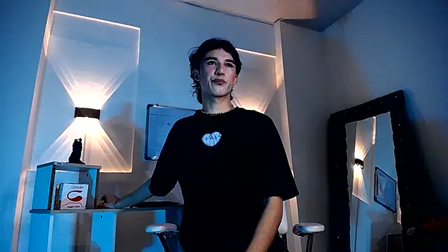 jullian ricci online show from July 16, 2026, 8:06 pm