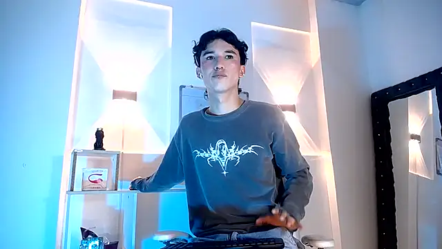 jullian ricci online show from July 4, 2026, 8:02 pm
