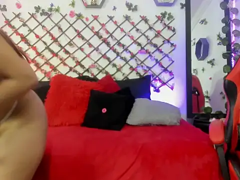 hot girls3 online show from February 13, 2026, 11:38 pm