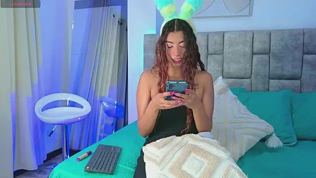 MelanyStone  online show from March 25, 2026, 1:32 pm