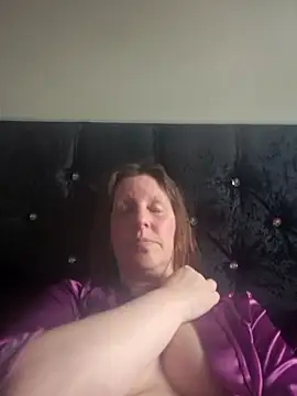 maturekate online show from April 3, 2026, 2:01 pm