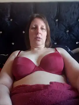 maturekate online show from March 18, 2026, 10:29 am