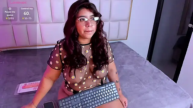 Snapshot of abigail_johnson chatting on March 4, 2026, 3:03 am abigail johnson online show from March 4, 2026, 3:03 am