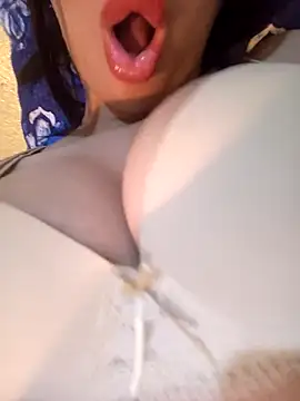 chamss-boobs online show from June 19, 2026, 4:07 am